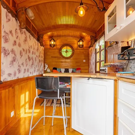Maison Atypique Avec Vue Sur La Montagne A Ferienhaus *