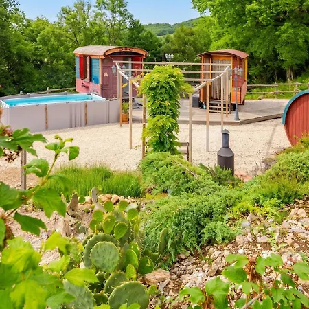 Maison Atypique Avec Vue Sur La Montagne A *